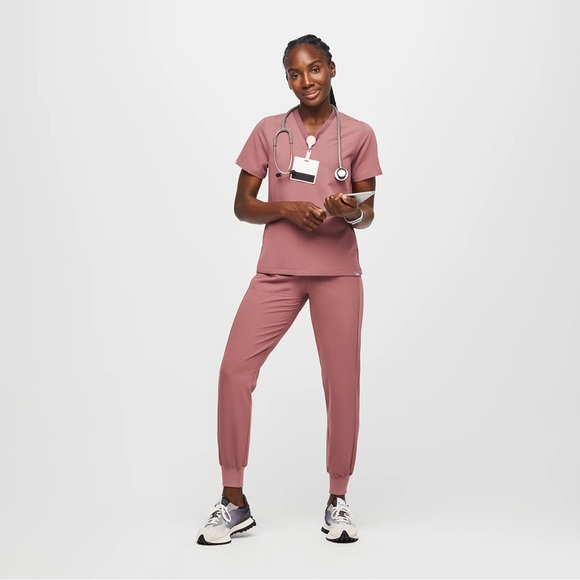 Figs Oran Limited Edition Mauve Scrub Top - Picture 7 of 7